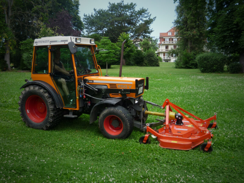 JOLLY - Finishing mower with rear discharge