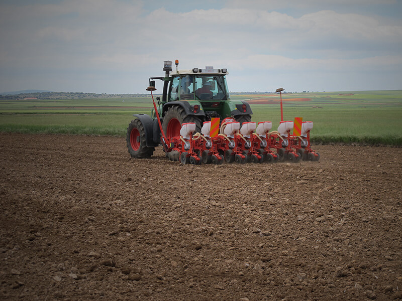 MARTA - Precision planter with telescopic frame