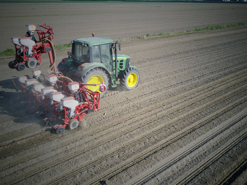 MANTA - Precision planter with vertical and floating folding wings frame
