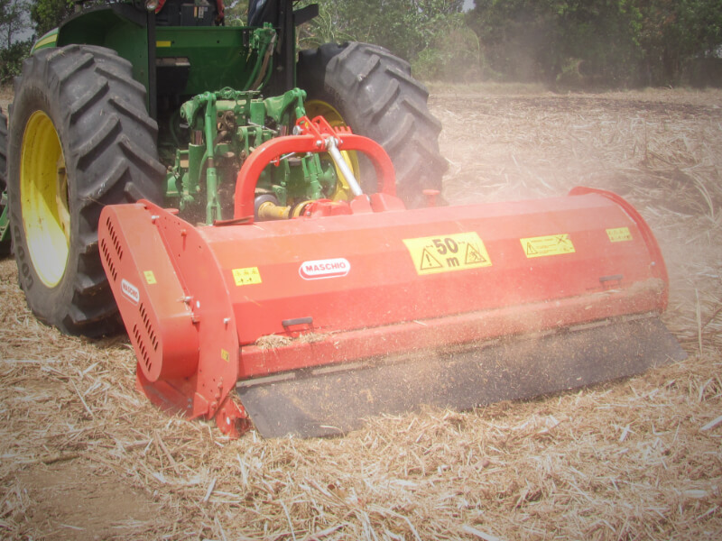 TORNADO - Professional offset straw chopper