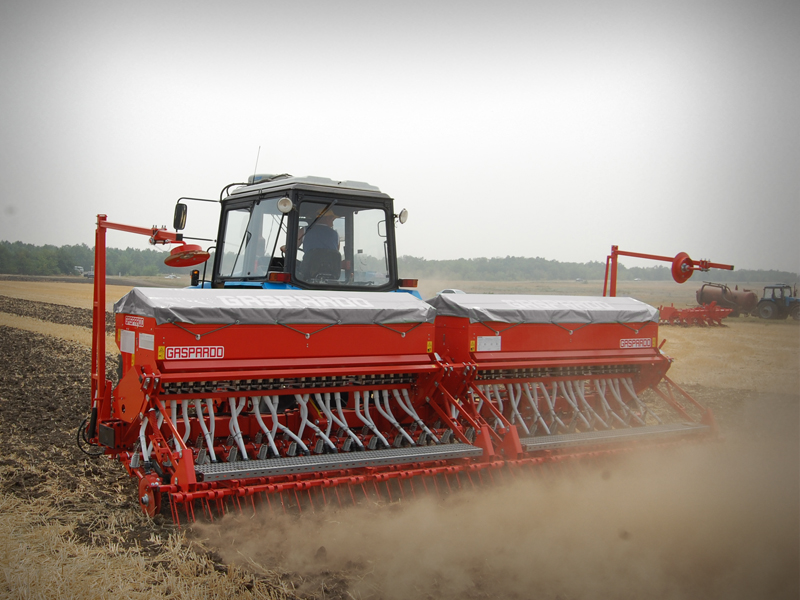 MEGA - Angebaute mechanische Reihensämaschine