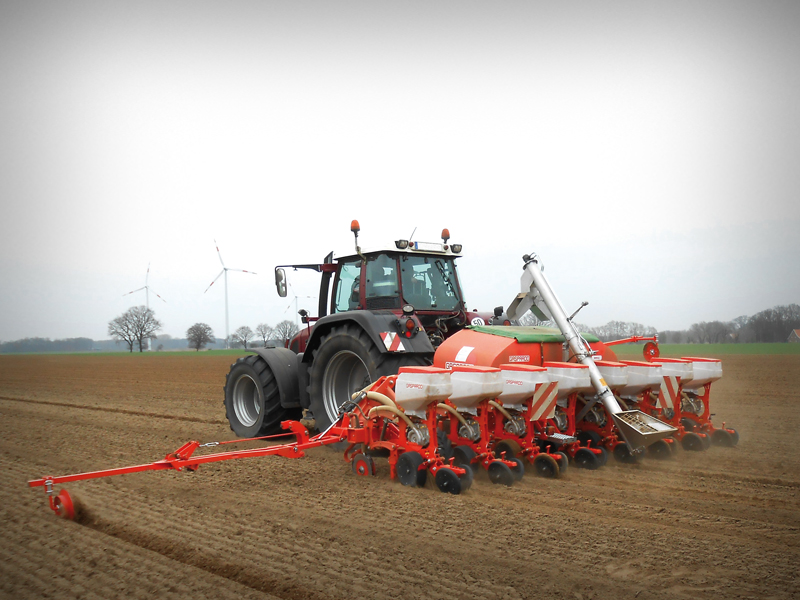 MIRKA - Precision planter with vertical and floating folding wings frame