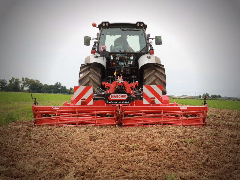 CORVO - Herse rotative avec châssis repliable