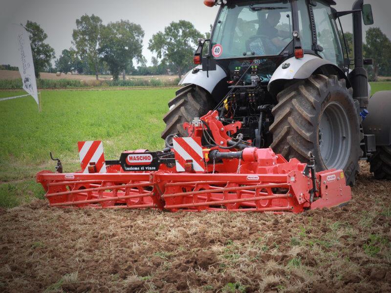 CORVO - Herse rotative avec châssis repliable