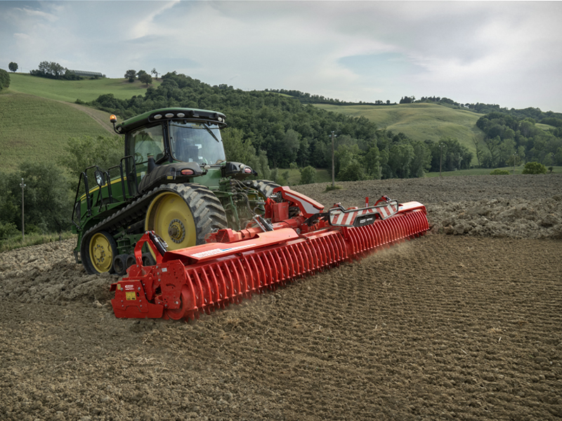 TORO ISOTRONIC - Erpice rotante a telaio pieghevole con protocollo ISOBUS