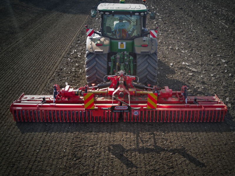 TORO RAPIDO PLUS - 液压折叠动力驱动耙