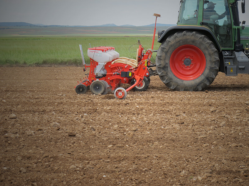 MARTA - Precision planter with telescopic frame