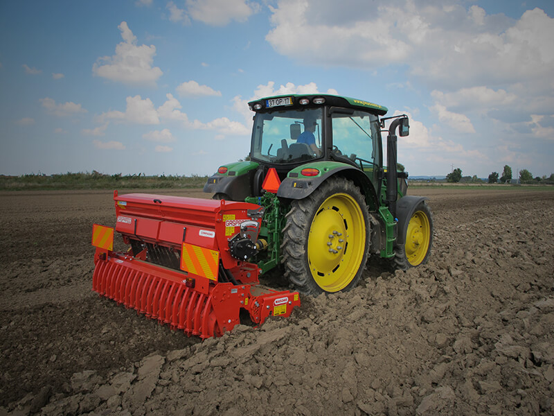 COMPAGNA - Mechanical combi seed drill for grass