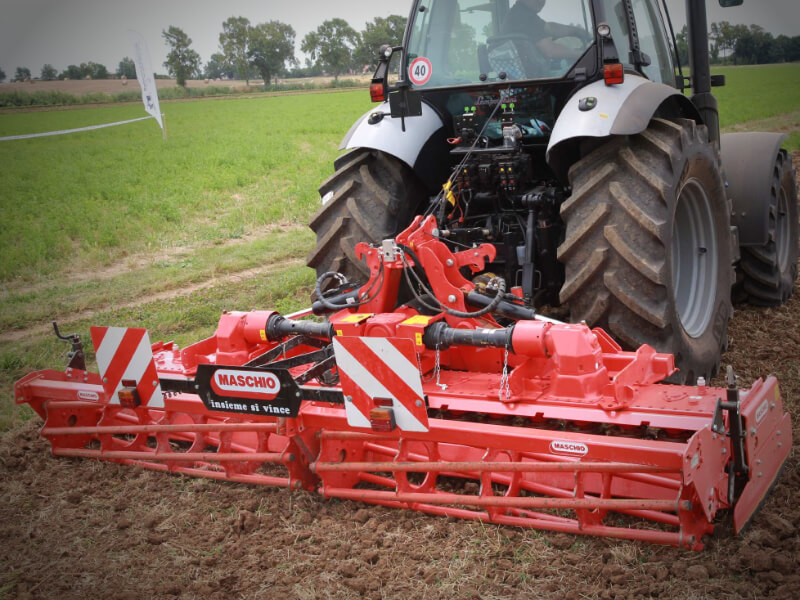CORVO - Herse rotative avec châssis repliable