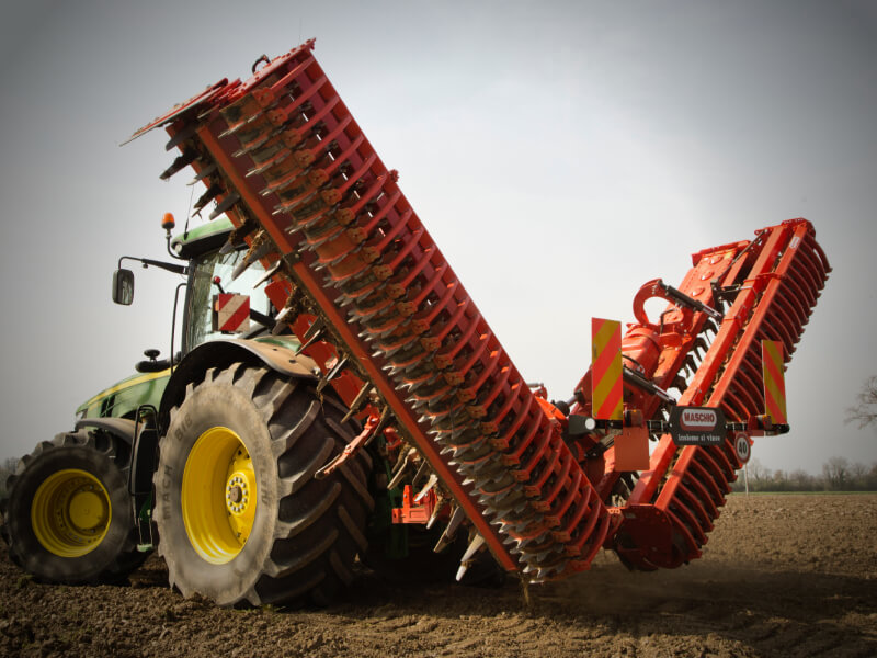 TORO RAPIDO PLUS - 液压折叠动力驱动耙
