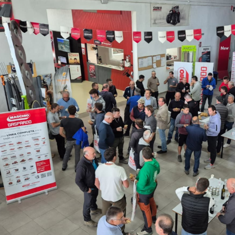 MASCHIO GASPARDO IBÉRICA y Serrano Dronda entregan tres sembradoras Gigante Pressure en Navarra