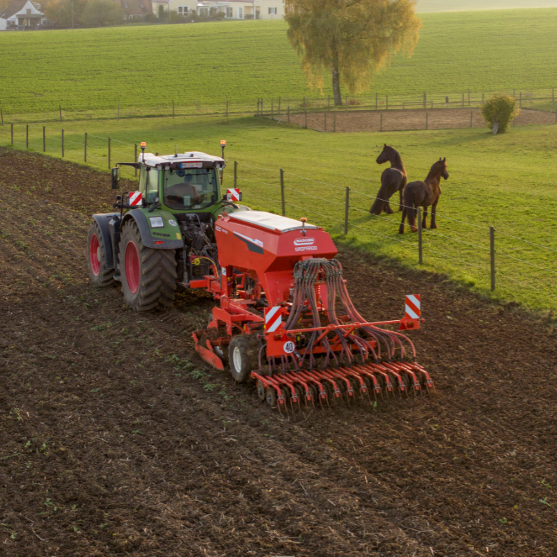 Coltivare il domani con la semina combinata: meno passaggi, più resa e rispetto per il terreno