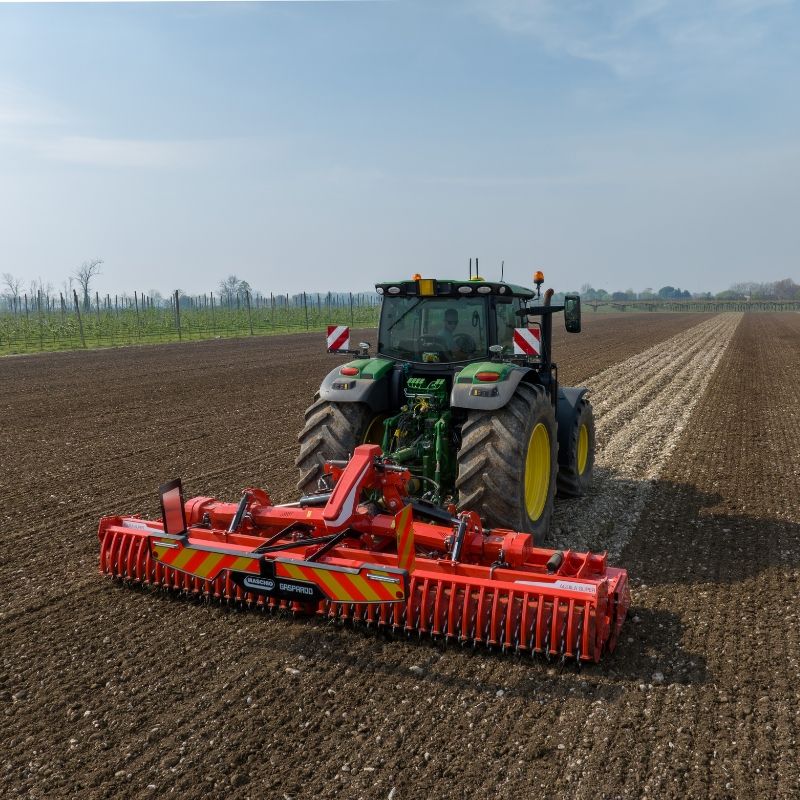 Lavorazione convenzionale del terreno e ruolo degli erpici rotanti